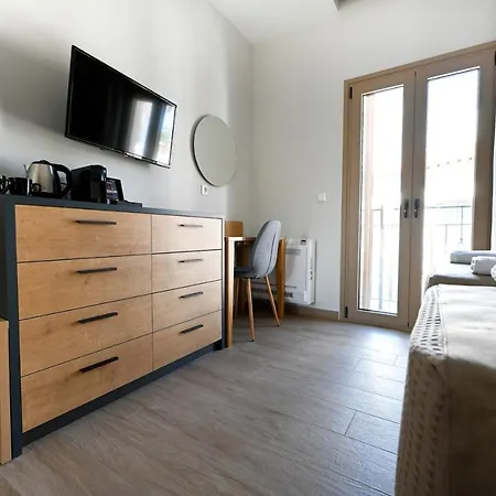 Aparthotel Eumorphia &