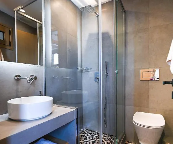 Eumorphia & Skiathos Town