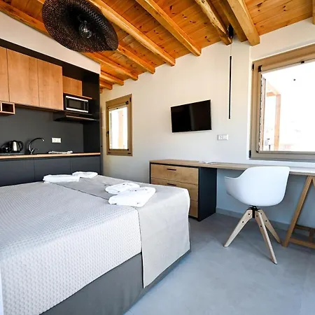 Apartmanhotel Eumorphia & 4*