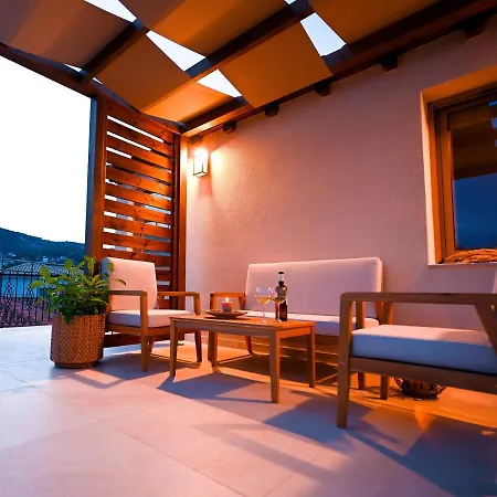 Aparthotel Eumorphia &